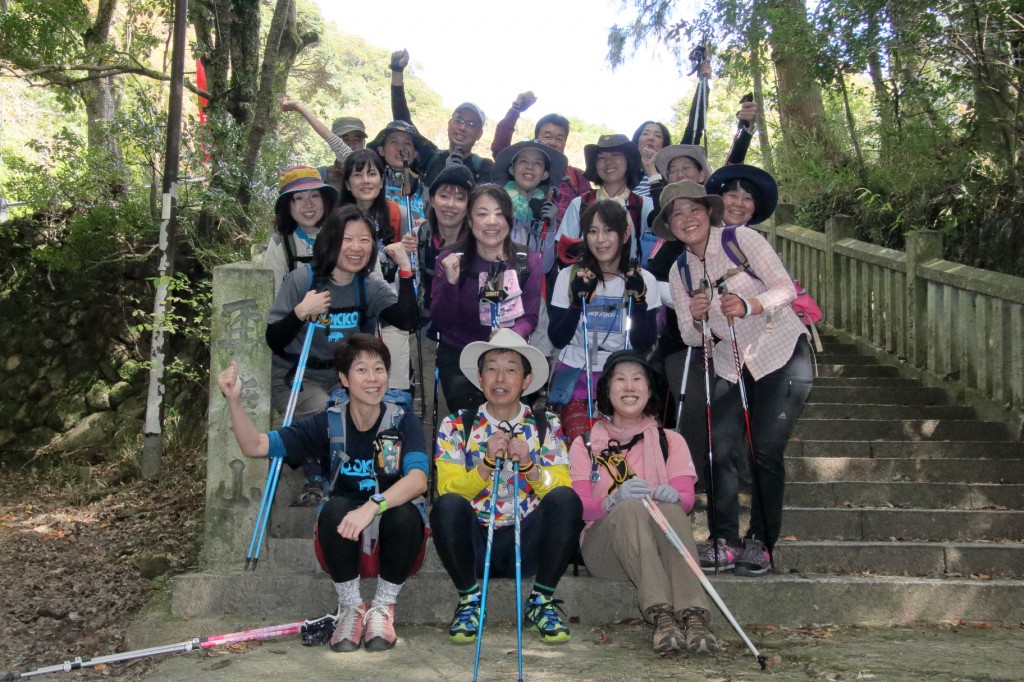 11.4（振休･月）まるこ再度公園にノルディックハイキング+紅葉の茶屋さんスキヤキ！イベント