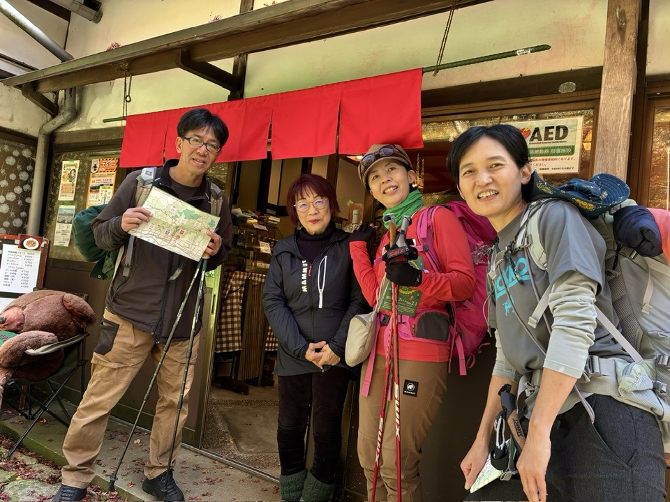 ＼2025紅葉スバラシイ／再度公園へ紅葉ノルディックウォーキングいってきました☆　紅葉茶屋