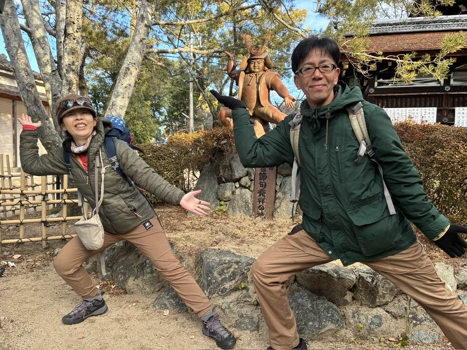 \まるこ愉快なお山の部/2026今年もお正月初詣&お山ノルディックハイキング行ってきました~ 藤森神社