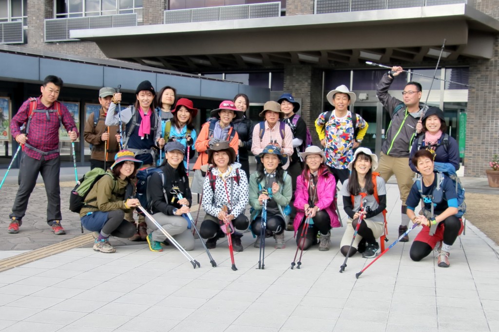 11.4（振休･月）まるこ再度公園にノルディックハイキング+紅葉の茶屋さんスキヤキ！イベント